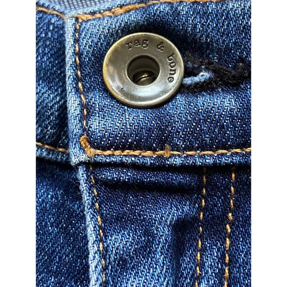 RAG & BONE 'Jean/Dre Capri' Jeans w/Raw Hem sz 28 (actually 31w) - Picture 3 of 13